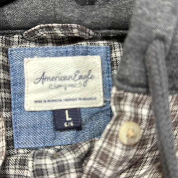 American eagle button down! - Picture 3 of 3